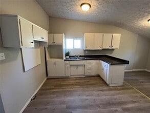 822 N Wolfe St in Muncie, IN - Building Photo - Building Photo