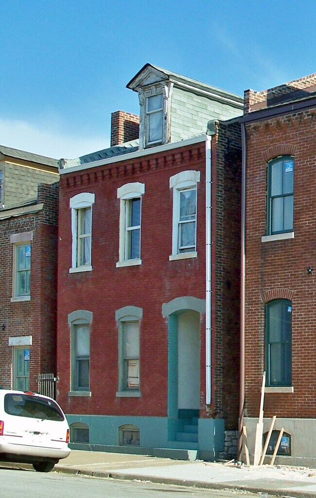 1418 Warren St in St. Louis, MO - Foto de edificio - Building Photo