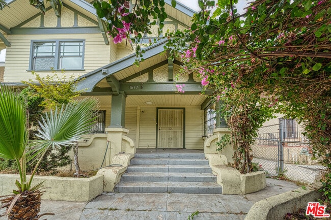 property at 1677 S Harvard Blvd