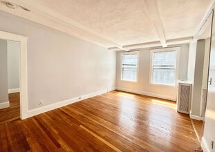 124 Sutherland Rd, Unit 5 in Boston, MA - Building Photo - Building Photo