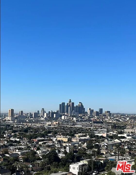 3320 Two Tree Ave in Los Angeles, CA - Building Photo - Building Photo