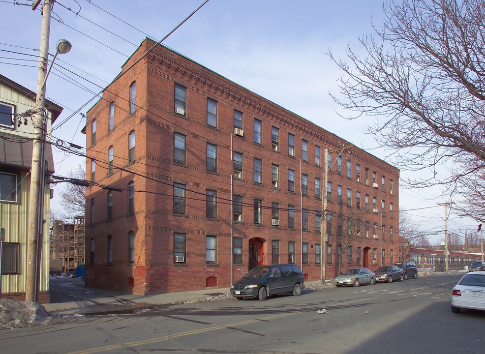 South Canal Apartments in Holyoke, MA - Building Photo