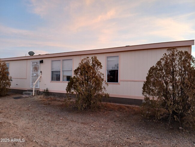 22933 W Patton Rd in Wittmann, AZ - Building Photo - Building Photo