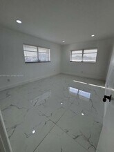 15201 NE 6th Ave in North Miami Beach, FL - Building Photo - Building Photo