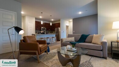 715 W Slaughter Ln in Austin, TX - Building Photo - Building Photo