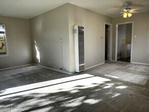 1115 Ocean Ave in Seal Beach, CA - Building Photo - Building Photo