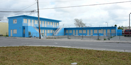 419 SW 2nd Ave in Homestead, FL - Foto de edificio - Building Photo