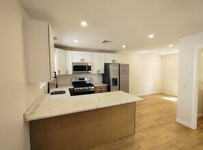 107 Metcalf St in Providence, RI - Building Photo - Building Photo