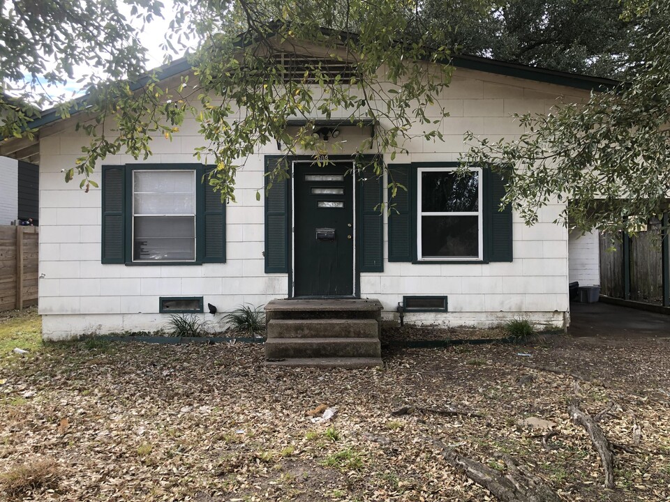 509 Boyett St in College Station, TX - Building Photo