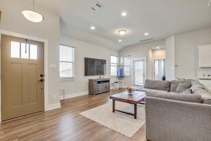 501 Peace Dr in Liberty Hill, TX - Building Photo