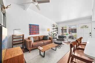 5601 Woodrow Ave in Austin, TX - Building Photo - Building Photo