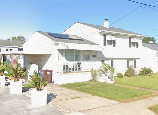 property at 512 N Somerset Ave