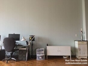 61 Brookline Ave, Unit 208 in Boston, MA - Foto de edificio - Building Photo