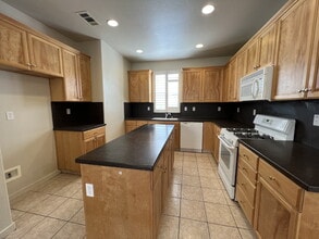1359 Rincon Dr in Merced, CA - Building Photo - Building Photo