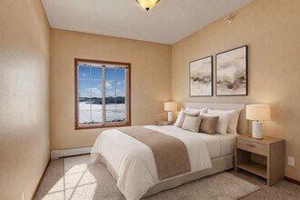 Grand River Estates in St. Cloud, MN - Building Photo - Building Photo