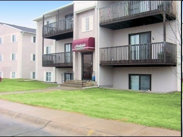 Northside Square Apartments in Columbus, NE - Building Photo