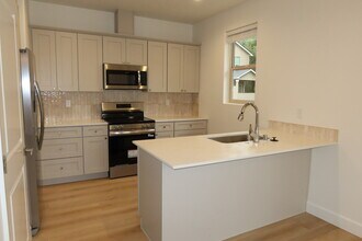 507 Carol Ave, Unit A in Benton City, WA - Building Photo - Building Photo