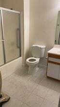 555 Redondo Apartments in Long Beach, CA - Building Photo - Building Photo