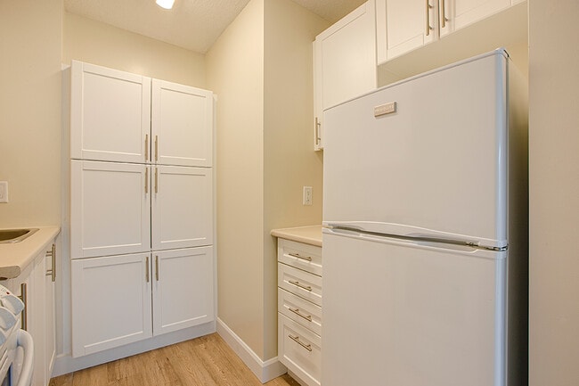 Gloria Gardens in North Bay, ON - Building Photo - Building Photo