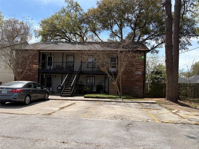 312 S Poplar St in Tomball, TX - Building Photo - Building Photo