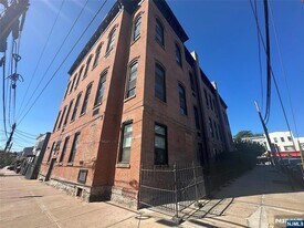464-470 Central Ave, Unit B9 in Jersey City, NJ - Building Photo