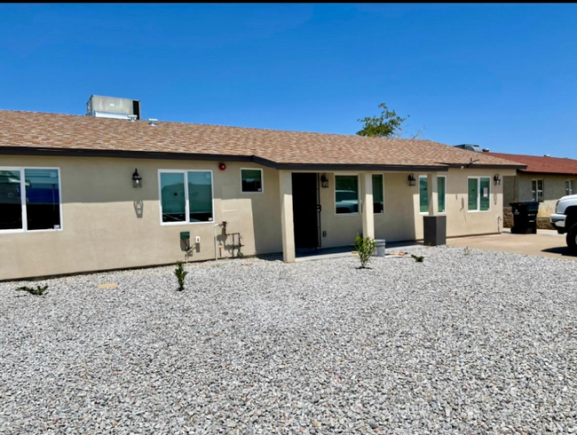 property at 6206 W Monte Vista Rd