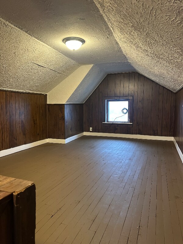 16575 Libby Rd in Maple Heights, OH - Foto de edificio - Building Photo