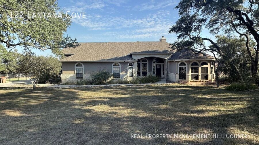 122 Lantana Cove in Spring Branch, TX - Building Photo