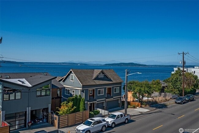 property at 4226 Beach Dr SW