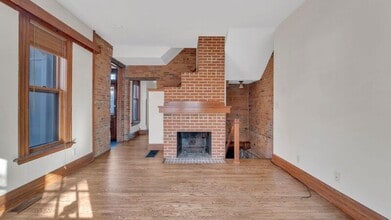 129-131-131 E Sycamore St in Columbus, OH - Building Photo - Building Photo