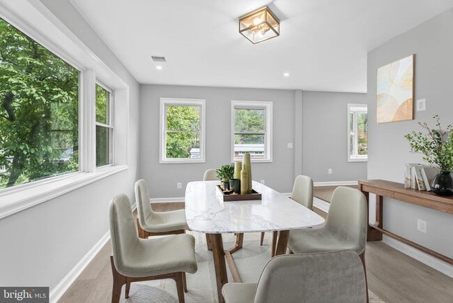 property at 5822 Brookview Dr