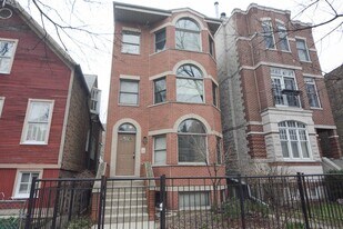 3713 N Janssen Ave, Unit 3 in Chicago, IL - Building Photo