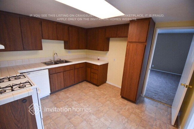 1196 Las Lomas Dr in La Habra, CA - Building Photo - Building Photo