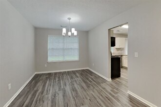 9322 Bayou Bluff Dr in Spring, TX - Building Photo - Building Photo