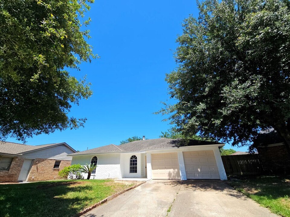 1310 Goswell Ln in Channelview, TX - Building Photo
