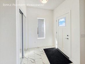 9937 Huxbury Dr NE in Calgary, AB - Building Photo - Building Photo