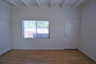 605-609 N Hollywood Way in Burbank, CA - Building Photo - Building Photo