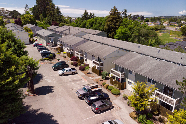 Woodridge Apartments in Arcata, CA - Building Photo - Building Photo