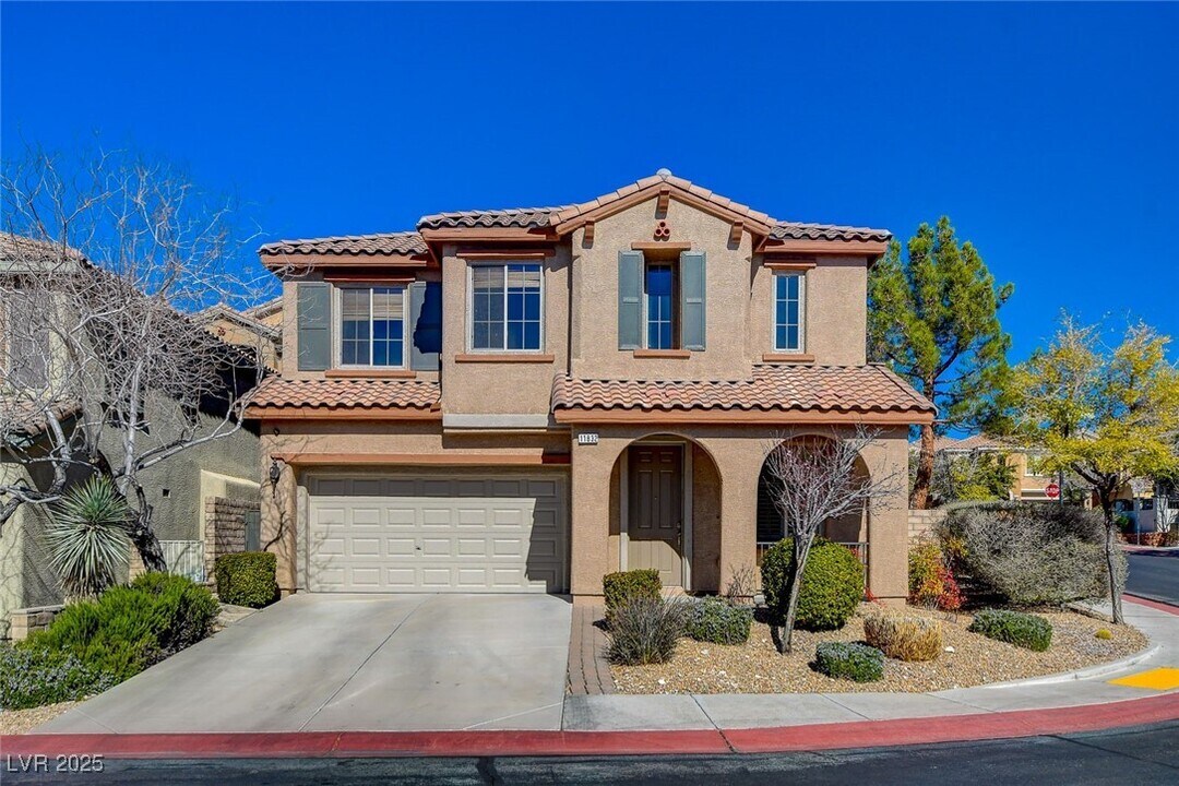 11832 W Barcinas Ln in Las Vegas, NV - Building Photo