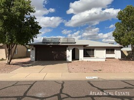 5816 W Redfield Rd in Glendale, AZ - Foto de edificio - Building Photo