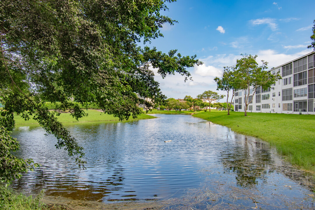 2056 Rexford A in Boca Raton, FL - Building Photo