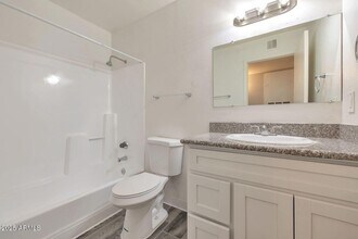 2216 E Eugie Terrace, Unit 207 in Phoenix, AZ - Building Photo - Building Photo