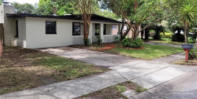 814 Agnes Dr in Altamonte Springs, FL - Building Photo - Building Photo