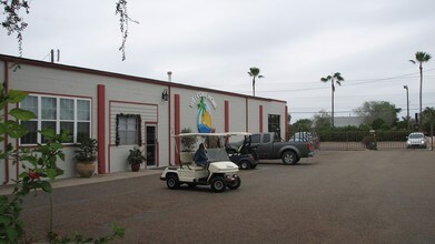 Big Valley Trailer Park in Donna, TX - Foto de edificio - Building Photo