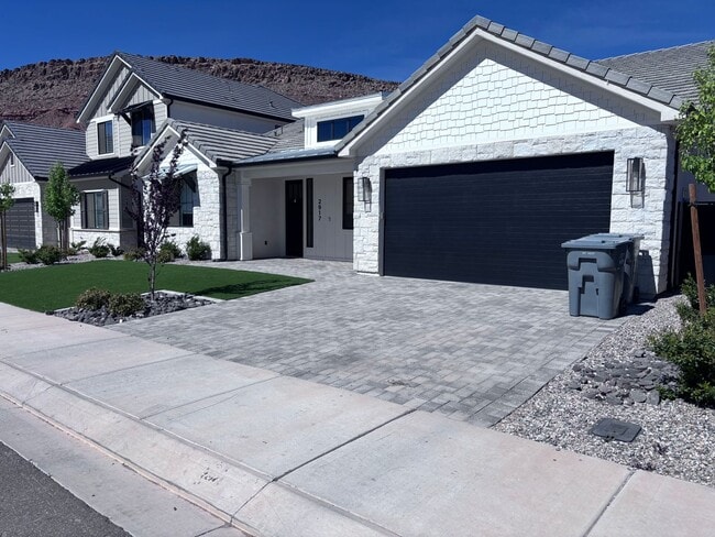 2917 E Rill Dr in Washington, UT - Building Photo - Building Photo