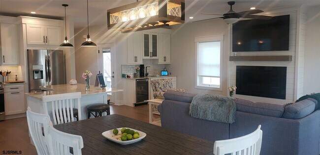 12 N Monroe Ave in Margate City, NJ - Building Photo - Building Photo