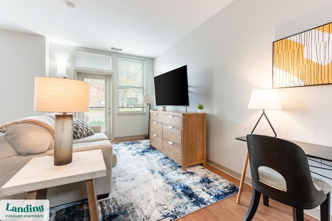 1111 Stratford Ave, Unit 107 in Stratford, CT - Building Photo - Building Photo