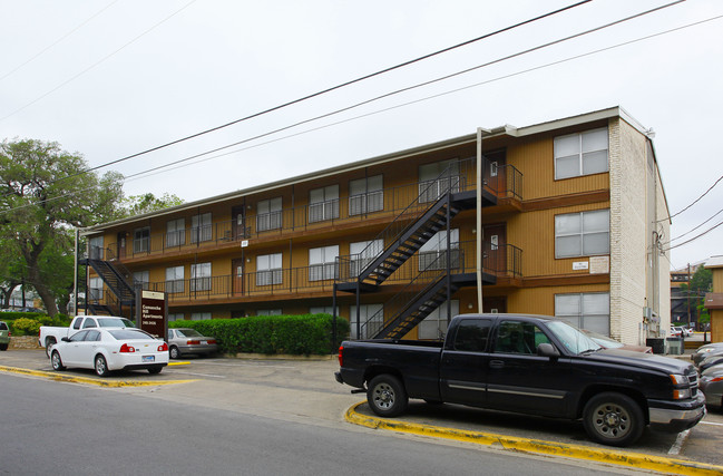 Comanche Hill Apartments