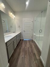 487 Interlocken Blvd, Unit 202 in Broomfield, CO - Foto de edificio - Building Photo