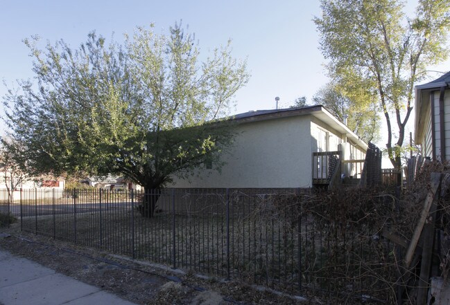 1460-1480 W 41st Ave in Denver, CO - Building Photo - Building Photo